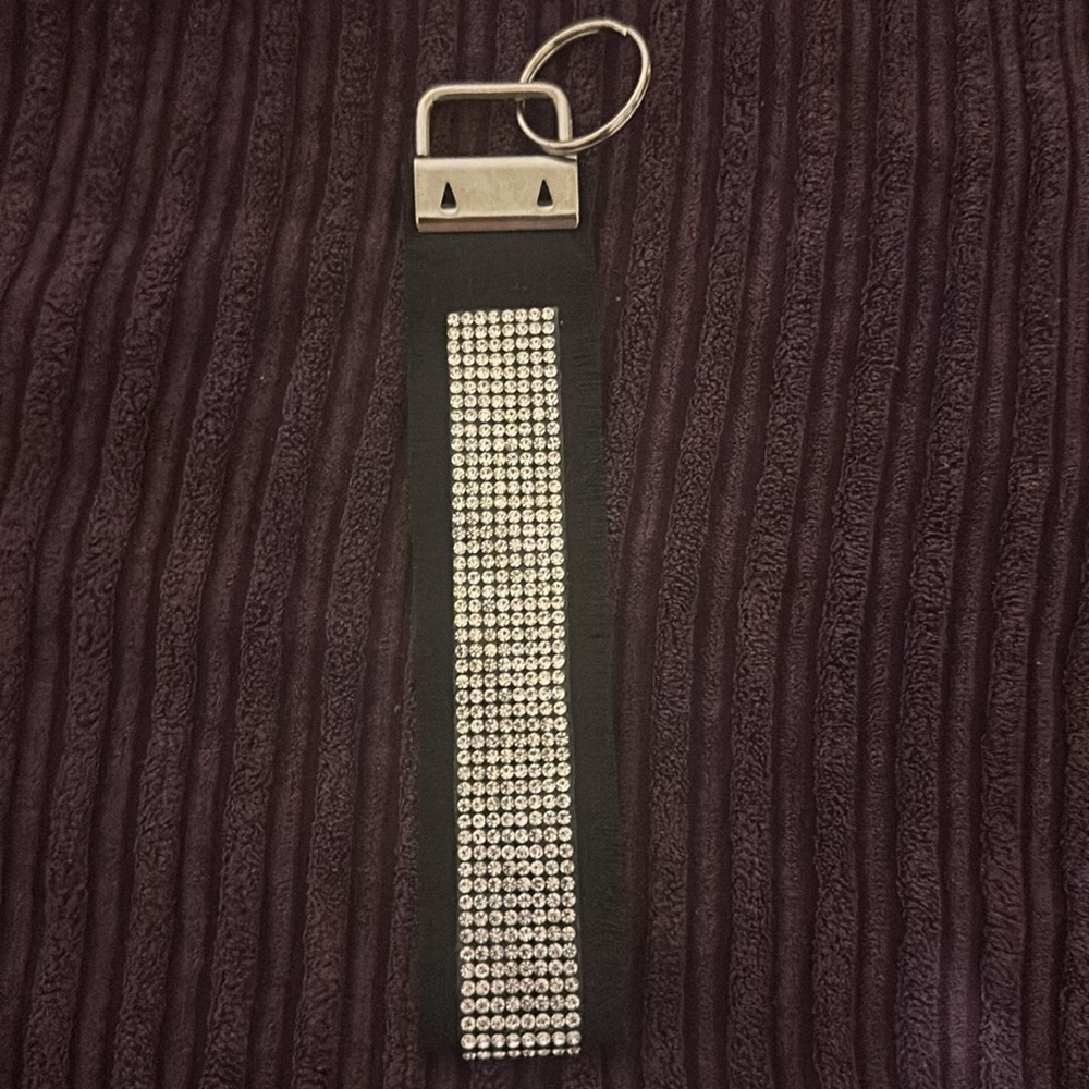 Frayed Rhinestone Wristlet Keychain - Picture 2 of 3